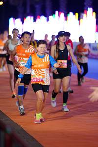 BIB: 952, 29128, 201
                            <button type="button" onclick="openModal(22856536)" class="btn btn-primary btn-sm float-right btn-popup" data-toggle="modal" data-target=".modal-high-quality">
                        <i class="fas fa-shopping-cart"></i> Add to Cart
                    </button>
                                            <button type="button" onclick="isThisMe(22856536, true)" class="btn btn-success btn-sm float-right btn-popup btn-isme hidden" data-toggle="tooltip" data-placement="bottom" title="นี่คือรูปของคุณใช่ไหม คลิกที่นี่เพื่อเอาเข้าอัลบั้ม">
                        <i class="fas fa-plus"></i> Add to album
                    </button>
                    <button type="button" onclick="isThisMe(22856536, false)" class="btn btn-warning btn-sm float-right btn-popup btn-isnotme hidden">
                        <i class="fas fa-ban"></i> Remove from album
                    </button>